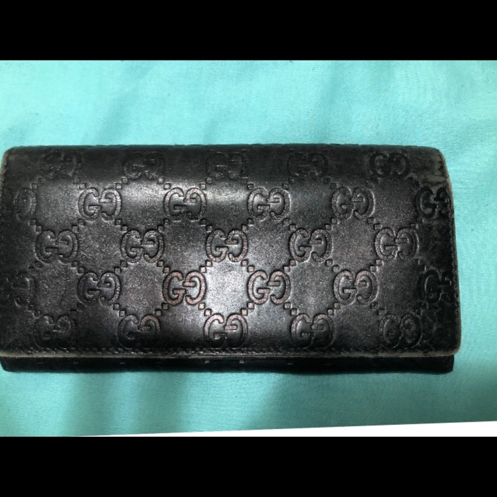 Gucci black leather authentic wallet